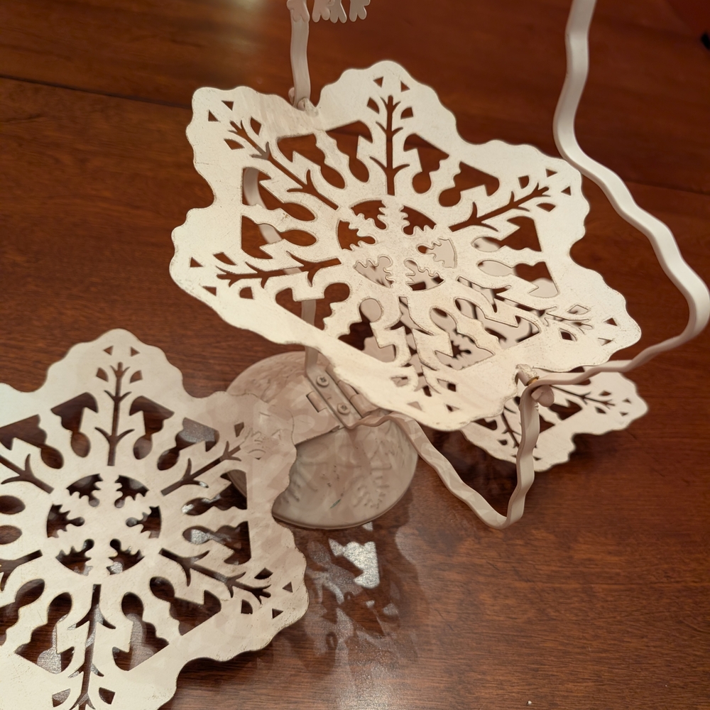 Vintage Style Three Tier Snowflake Serving Tray Tower
